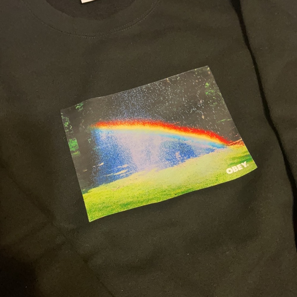 🔥 OBEY Rainbow Graphic Sweatshirt In Black NWT - Picture 4 of 7
